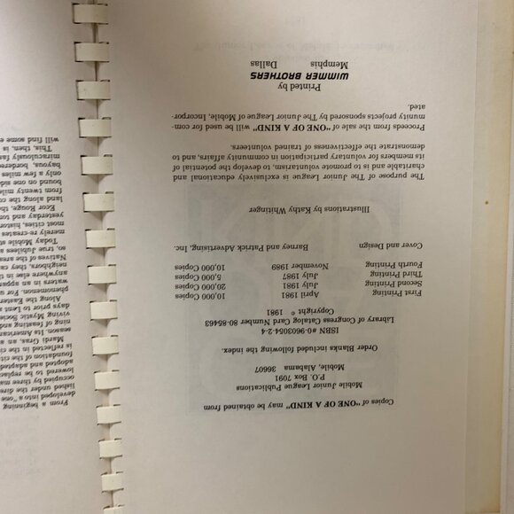 One Of A Kind Cookbook Junior League Of Mobile Southern Living Hall Of Fame Vint - Picture 7 of 10